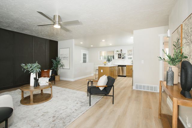 5552 S SOUTH HEW WOOD DR, Taylorsville, UT 84129