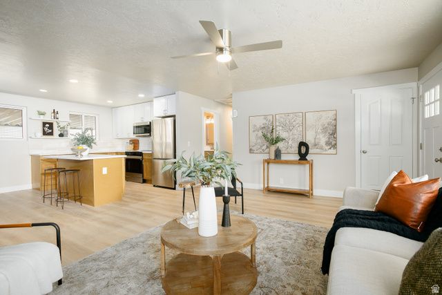 5552 S SOUTH HEW WOOD DR, Taylorsville, UT 84129