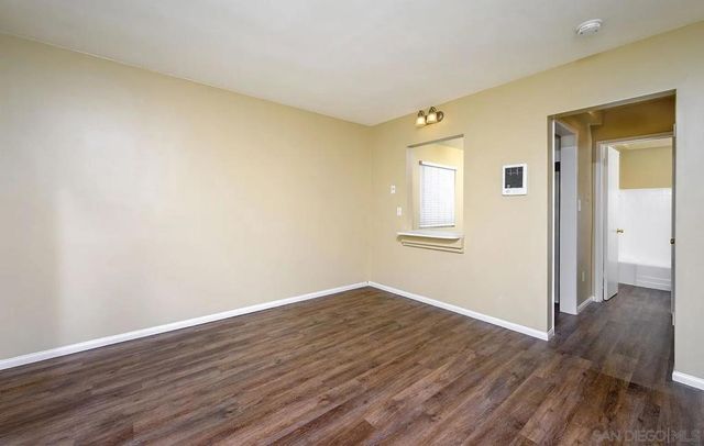 5752 Riley St, San Diego, CA 92110
