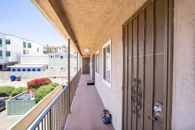 5752 Riley St, San Diego, CA 92110