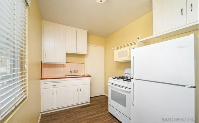 5752 Riley St, San Diego, CA 92110