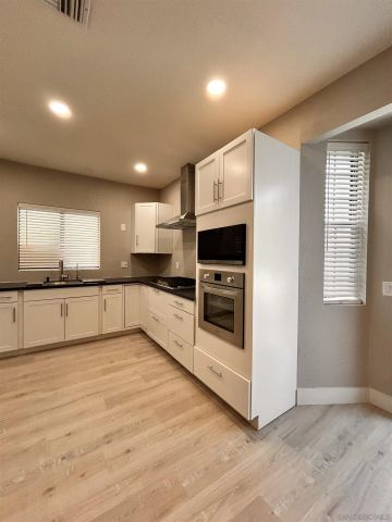 38825 Charlesworth Drive, Cathedral City, CA 92234