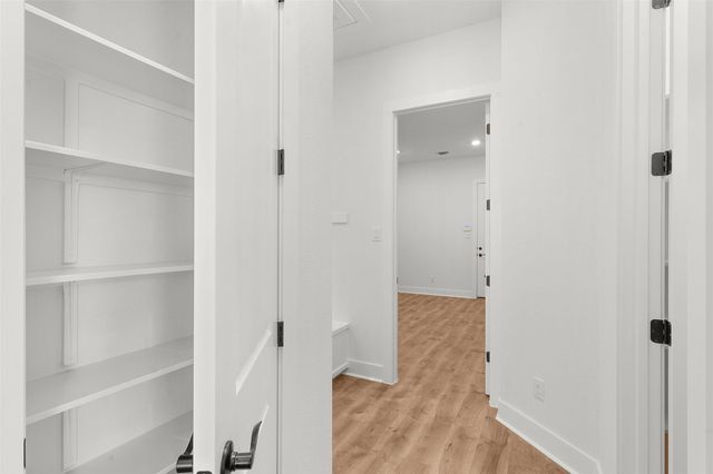 17308 Silverman DR, Pflugerville, TX 78660