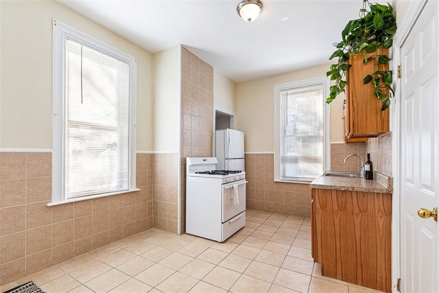 1402 Westminster Street 1R, Providence, RI 02909