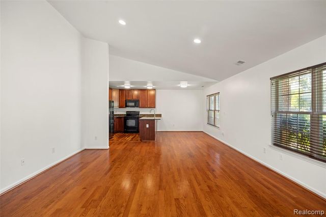 42268 Hanover Drive 4, Van Buren, MI 48111