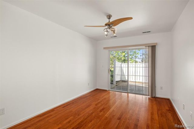 42268 Hanover Drive 4, Van Buren, MI 48111