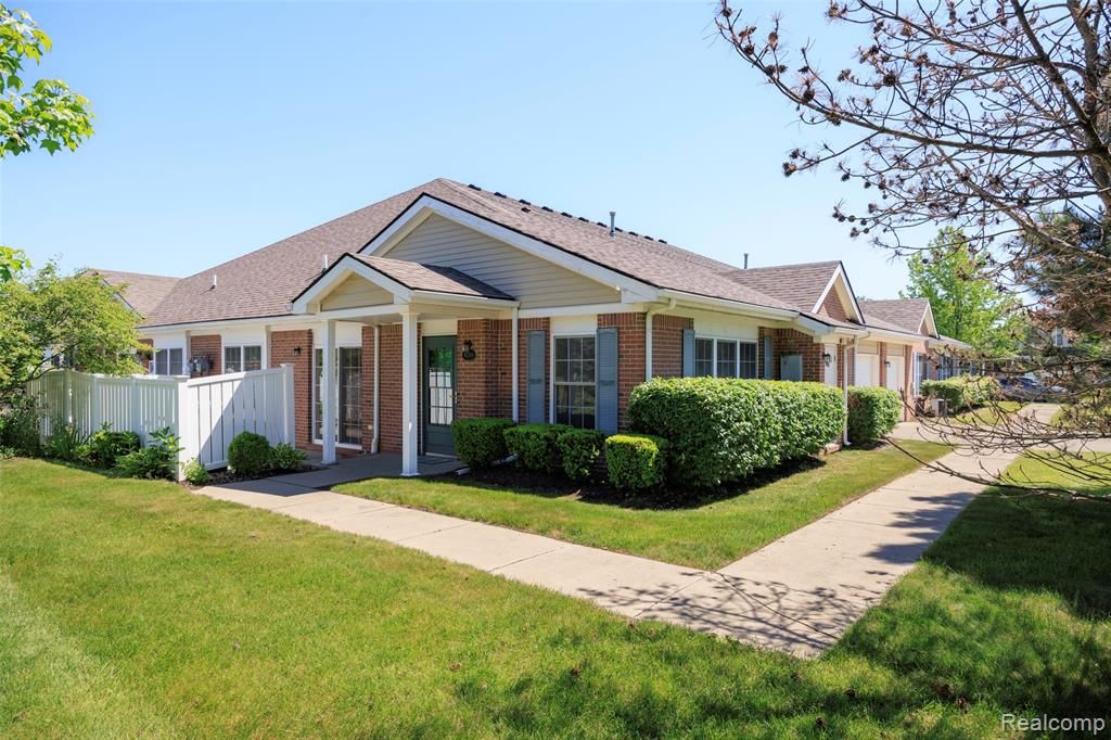 42268 Hanover Drive 4, Van Buren, MI 48111