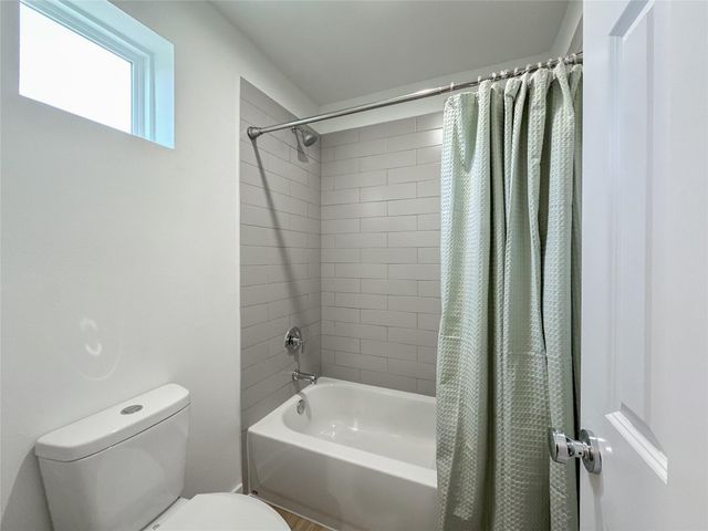 2710 Discovery Trails Court, Conroe, TX 77301