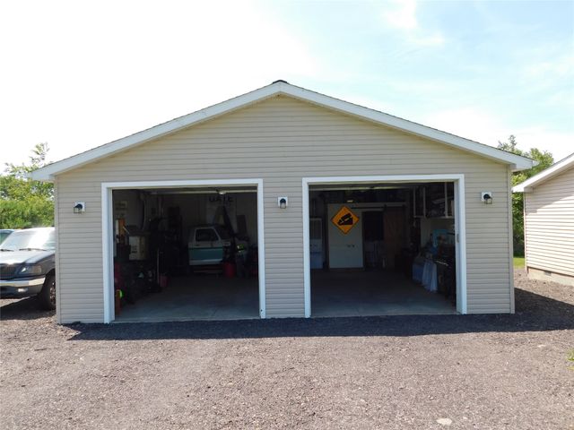 2261 CRANE Road, Edinboro, PA 16412