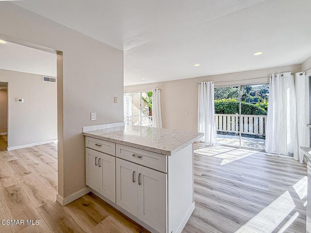 291 Sequoia Court 17, Thousand Oaks, CA 91360