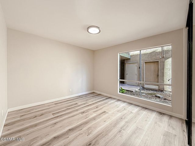 291 Sequoia Court 17, Thousand Oaks, CA 91360