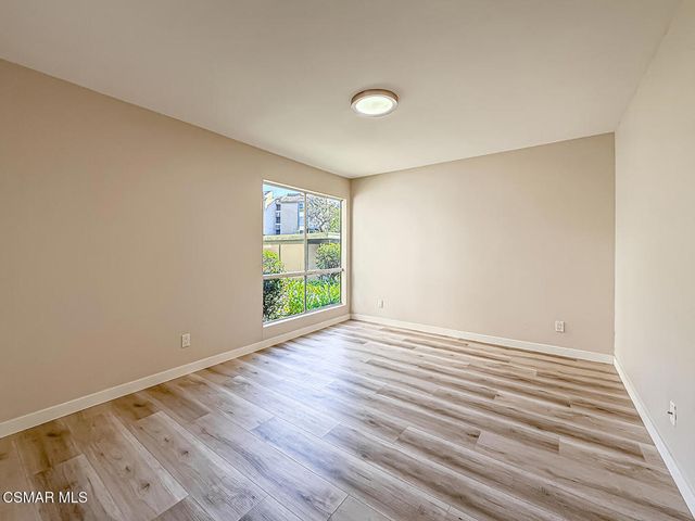 291 Sequoia Court 17, Thousand Oaks, CA 91360