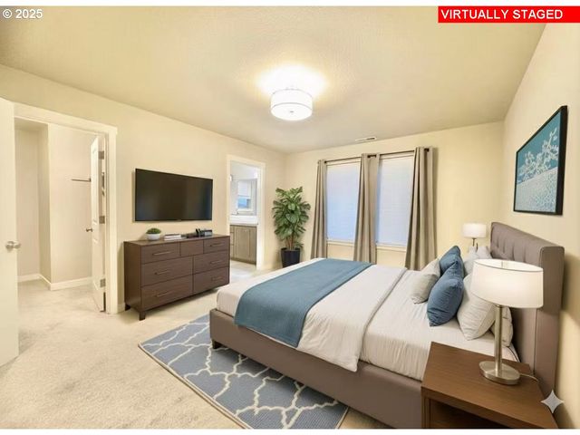 1396 DAYLILY St, Woodburn, OR 97071