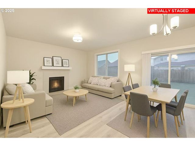 1396 DAYLILY St, Woodburn, OR 97071