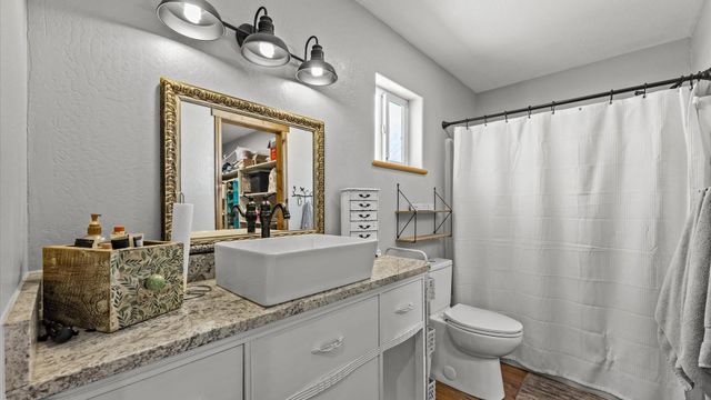 21935 Oatman Road, Eckert, CO 81418
