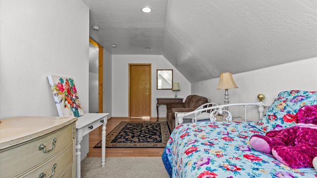 21935 Oatman Road, Eckert, CO 81418