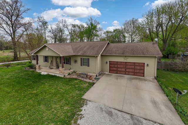 1358 Pershing Road, West Frankfort, IL 62896