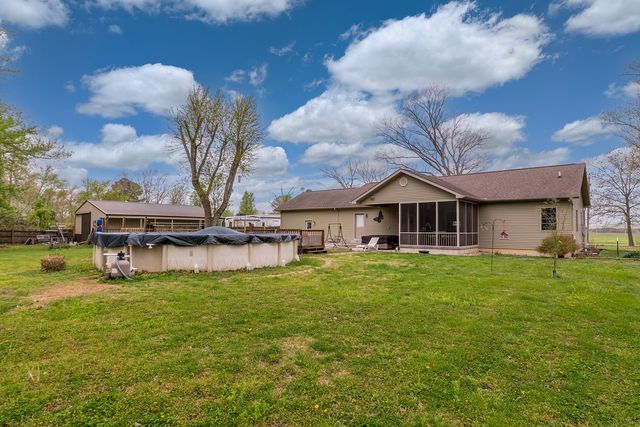 1358 Pershing Road, West Frankfort, IL 62896