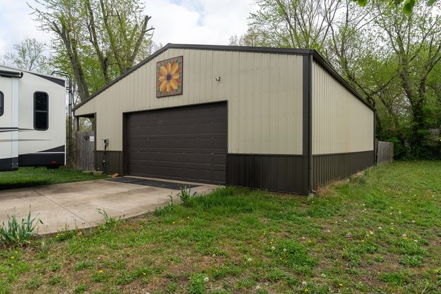 1358 Pershing Road, West Frankfort, IL 62896