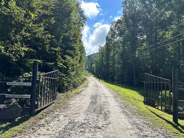 00 Burnt Leaf, Hayesville, NC 28904