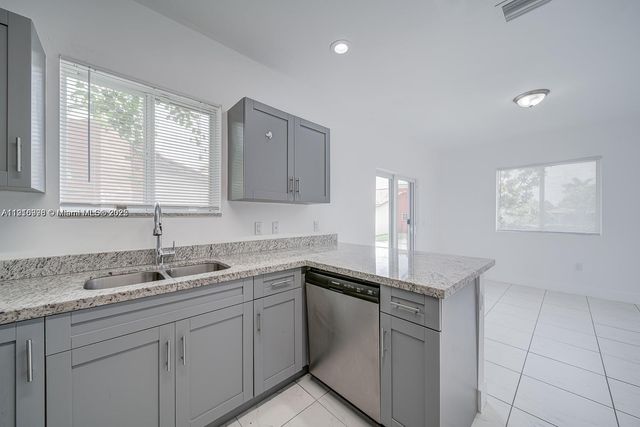 14708 NE 7th Ave 14710, Miami, FL 33161