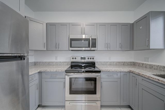 14708 NE 7th Ave 14710, Miami, FL 33161