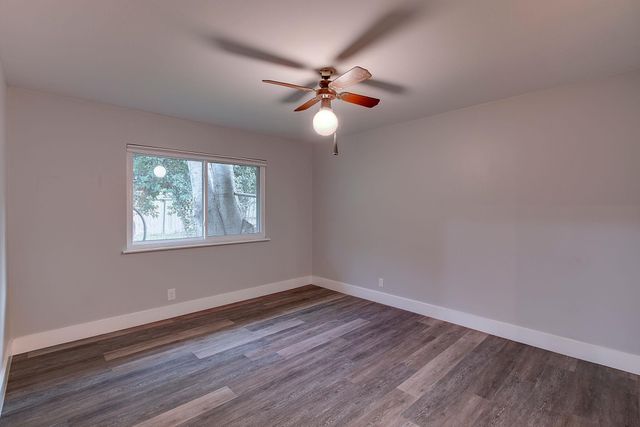 2305 Ventura DR B, Austin, TX 78741