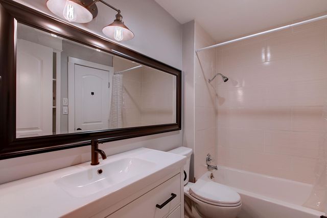 2305 Ventura DR B, Austin, TX 78741