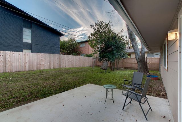 2305 Ventura DR B, Austin, TX 78741