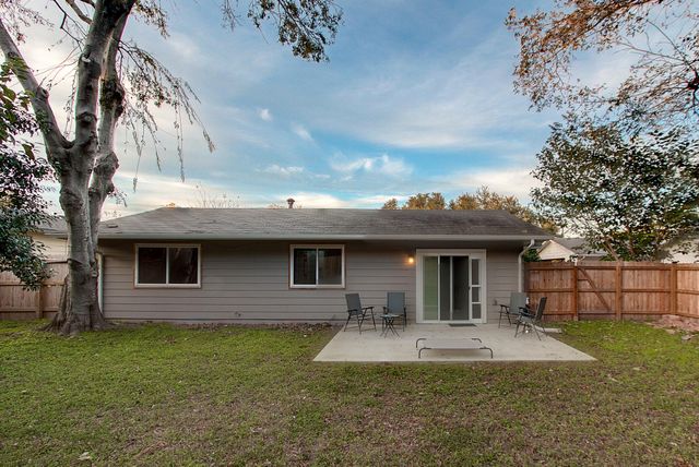 2305 Ventura DR B, Austin, TX 78741