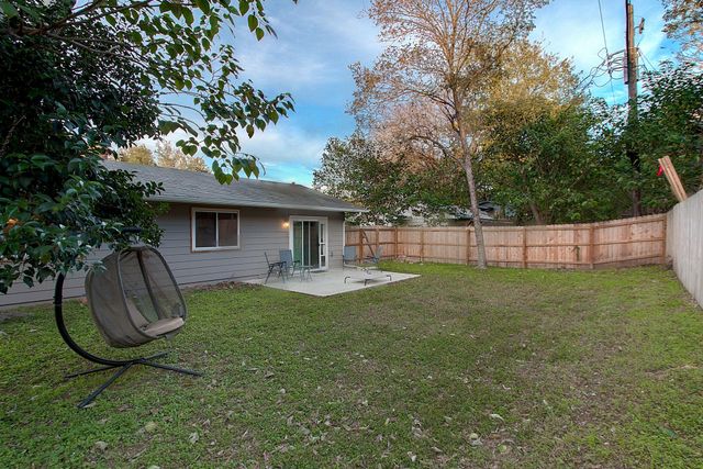 2305 Ventura DR B, Austin, TX 78741