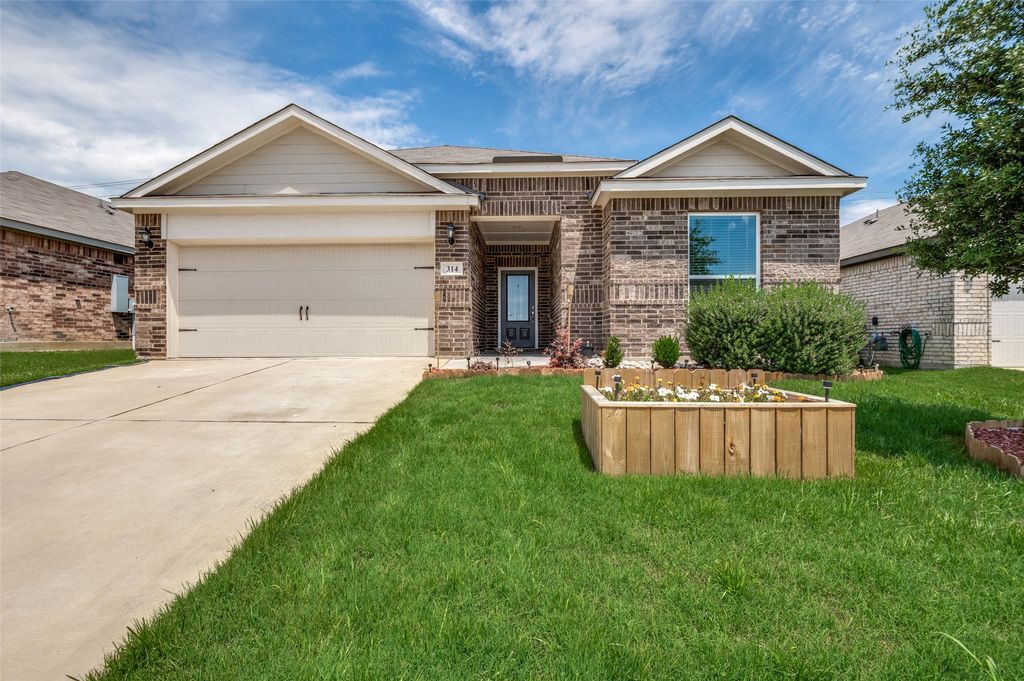 314 Condie Russell Avenue, Venus, TX 76084
