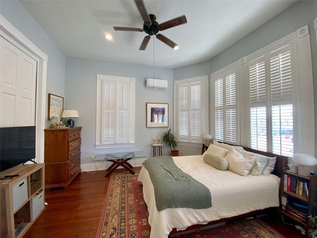 1604 Avenue L, Galveston, TX 77550