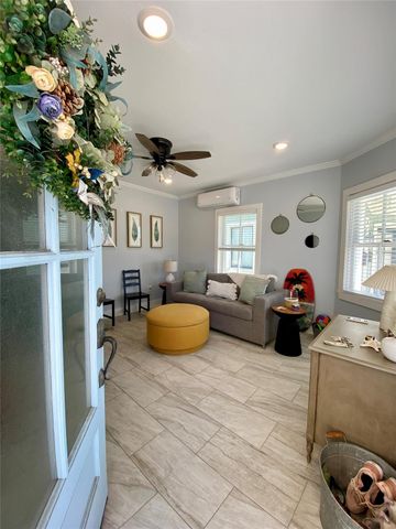 1604 Avenue L, Galveston, TX 77550