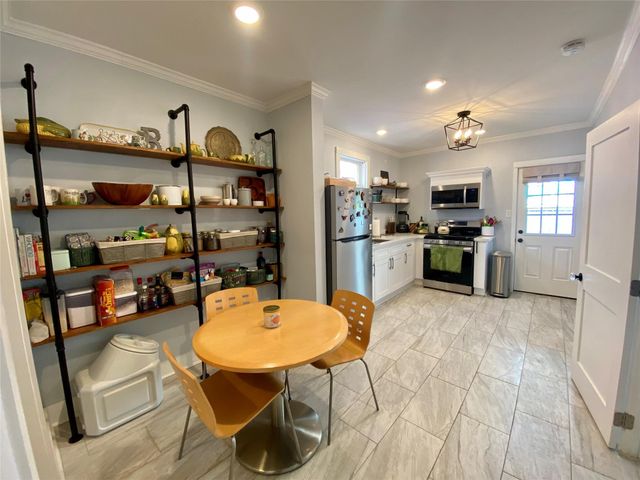 1604 Avenue L, Galveston, TX 77550