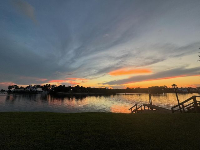 386 Golfview Road F, North Palm Beach, FL 33408