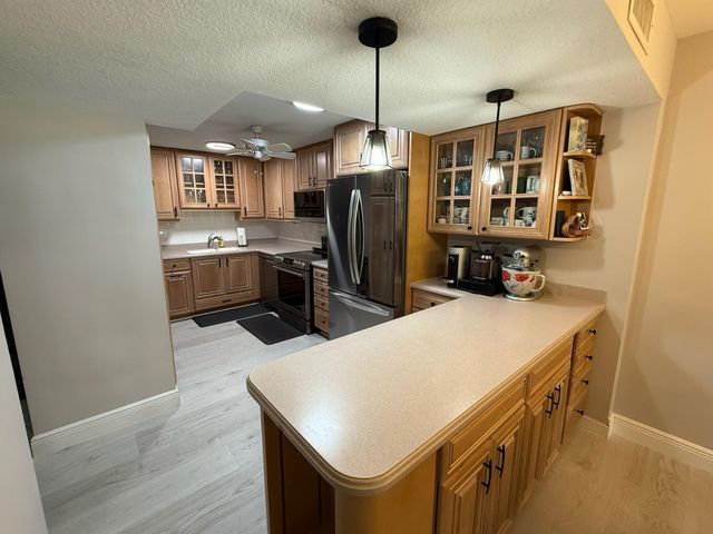 386 Golfview Road F, North Palm Beach, FL 33408