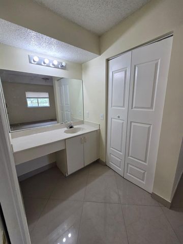 3630 N 56TH Avenue 308, Hollywood, FL 33021