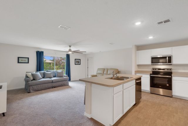 450 Kendall Avenue, Sebastian, FL 32958