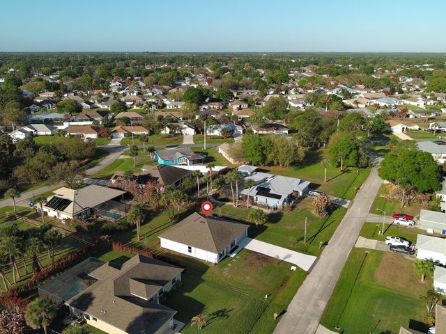 450 Kendall Avenue, Sebastian, FL 32958