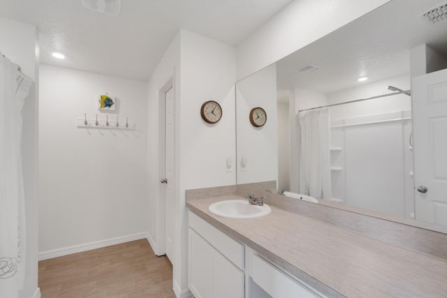 450 Kendall Avenue, Sebastian, FL 32958