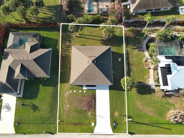 450 Kendall Avenue, Sebastian, FL 32958