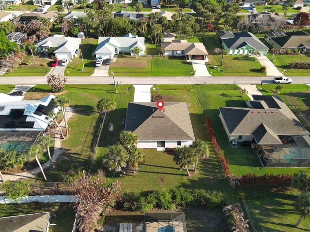 450 Kendall Avenue, Sebastian, FL 32958