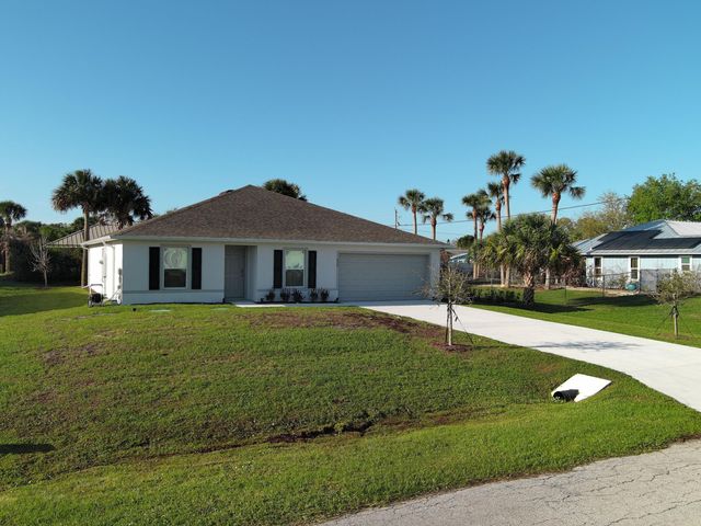 450 Kendall Avenue, Sebastian, FL 32958