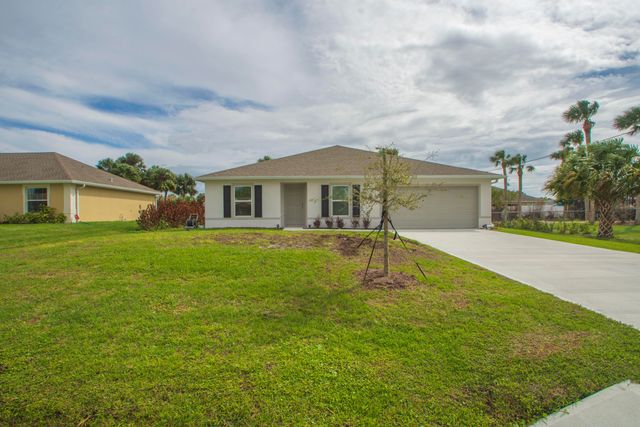 450 Kendall Avenue, Sebastian, FL 32958