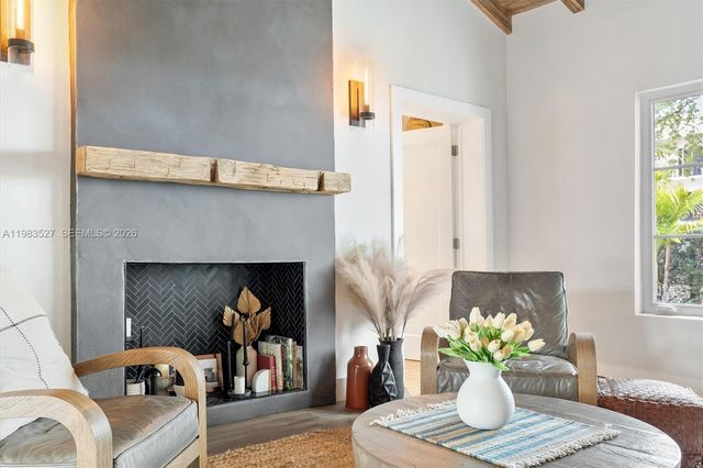 1024 Lenox Ave 1, Miami Beach, FL 33139