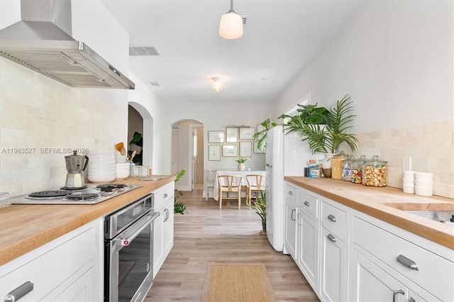 1024 Lenox Ave 1, Miami Beach, FL 33139