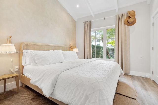 1024 Lenox Ave 1, Miami Beach, FL 33139