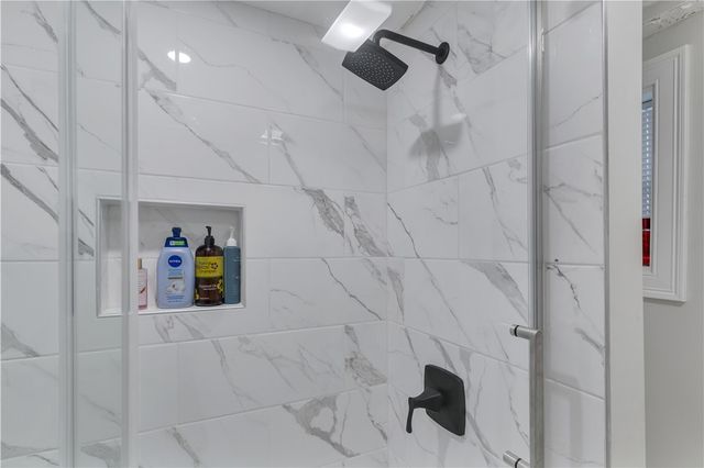 215 Kenyon Avenue, Pawtucket, RI 02861