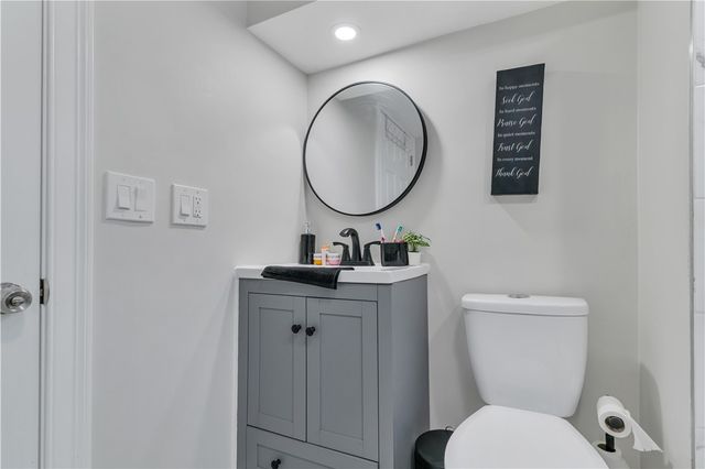 215 Kenyon Avenue, Pawtucket, RI 02861